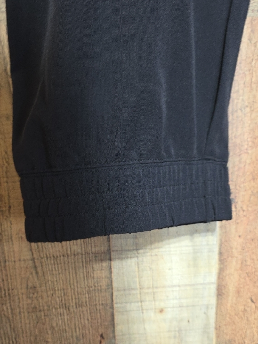 Soybu Women's Active Crop Capris - Picture 5 of 10